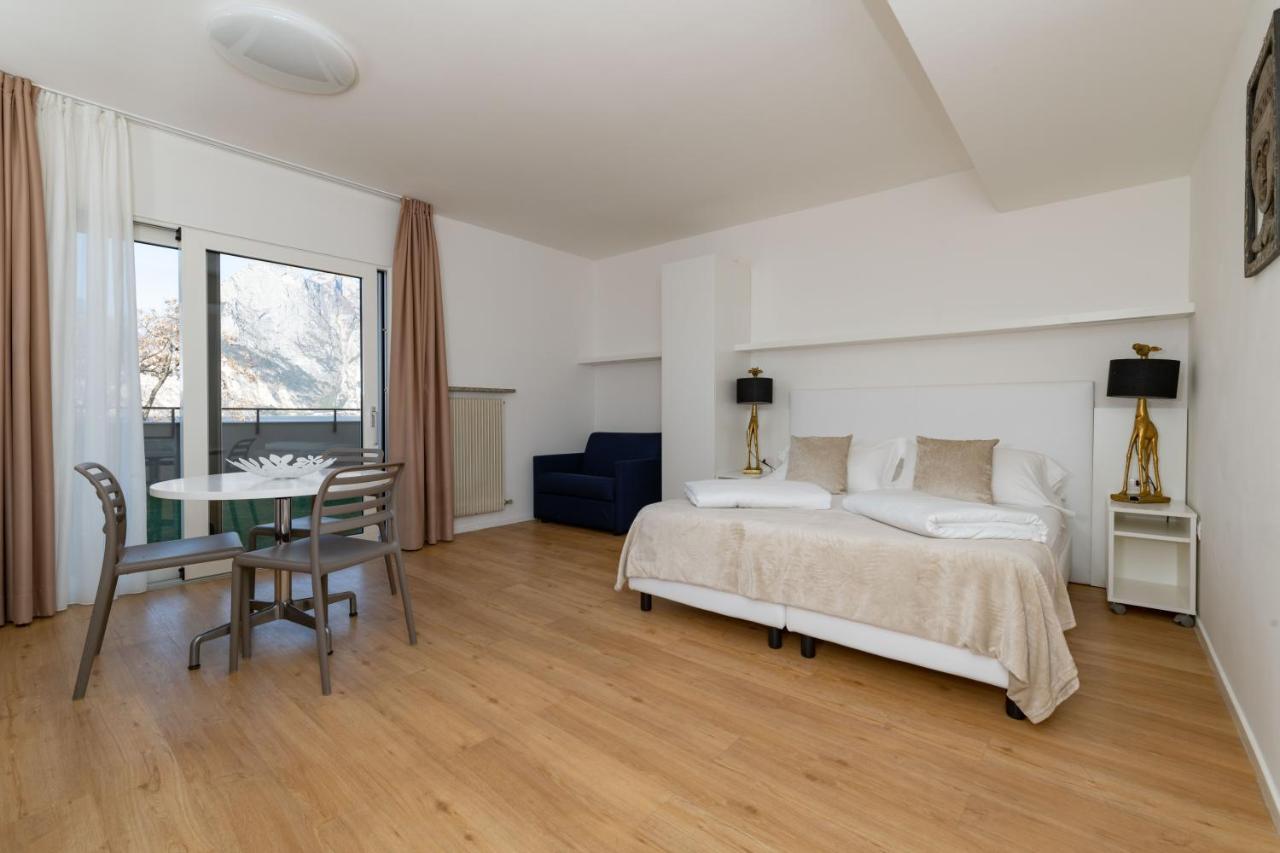Aparthotel Torbole 3*